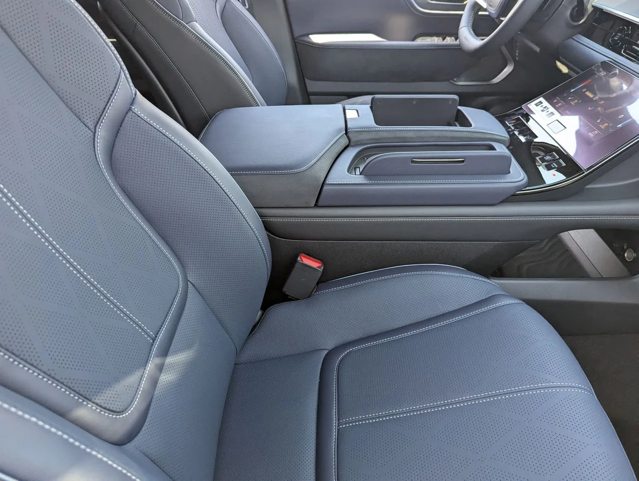 New 2027 MINERAL BLACK INFINITI Sport 4WD image 29
