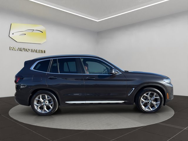 Used 2023 Dark Graphite Metallic BMW xDrive30i image 8