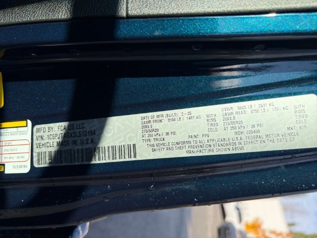Used 2025 Blue Jeep Nighthawk image 25