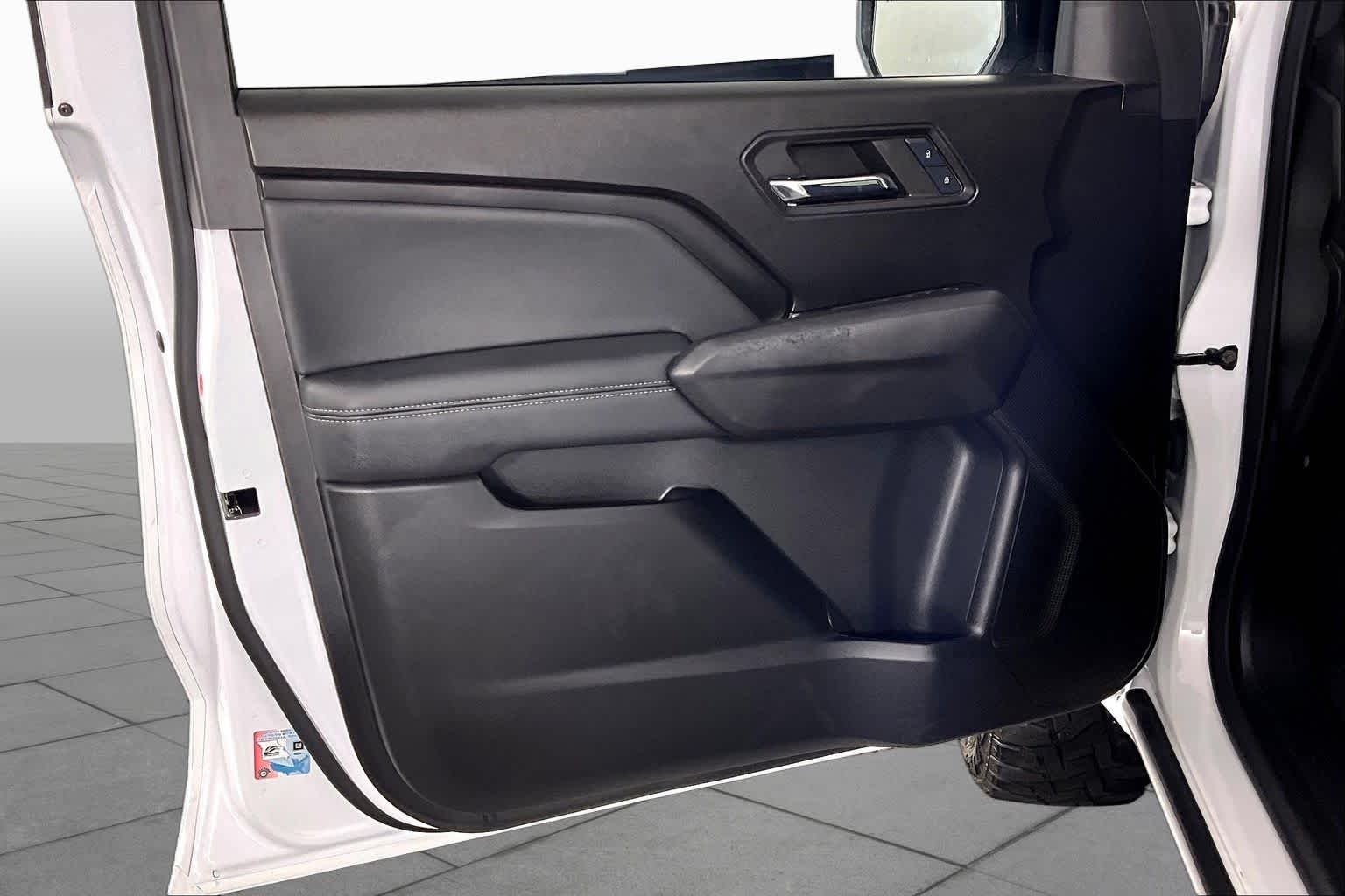 Used 2024 Summit White GMC 2WD Elevation image 34