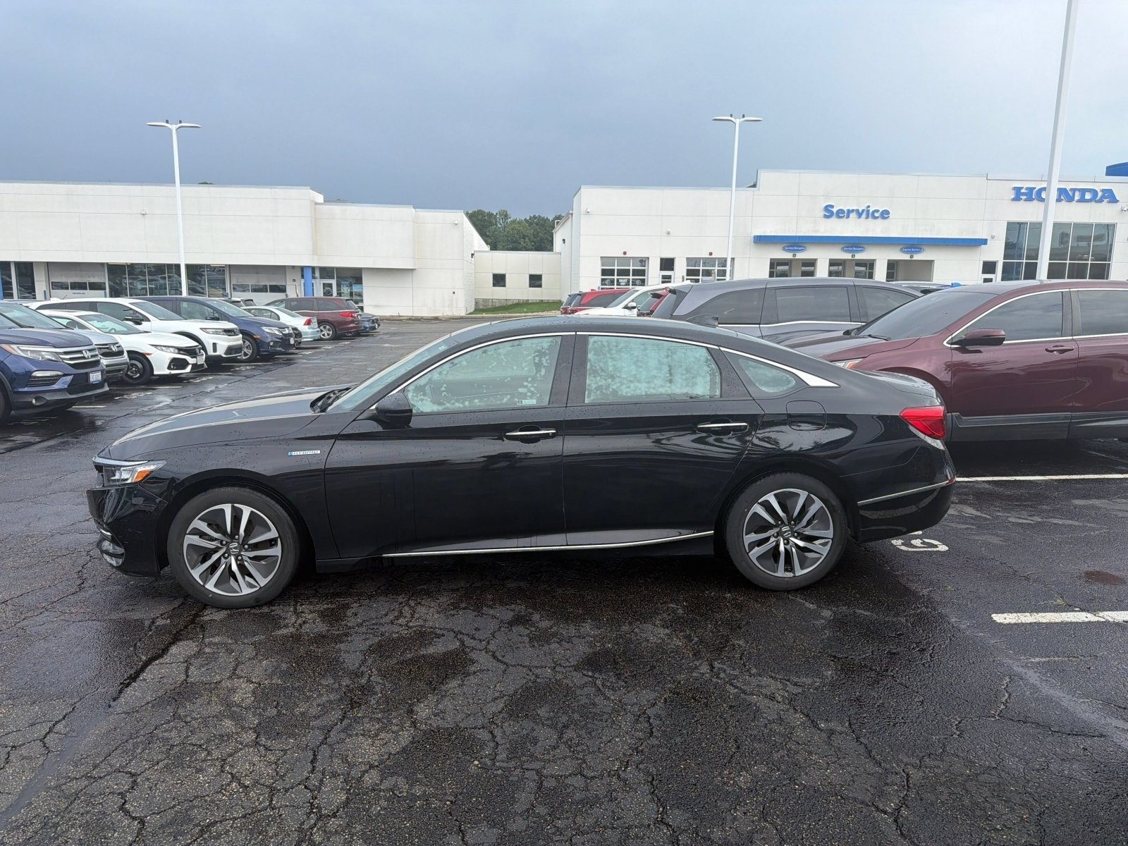 Used 2019 Crystal Black Pearl Honda Touring image 9