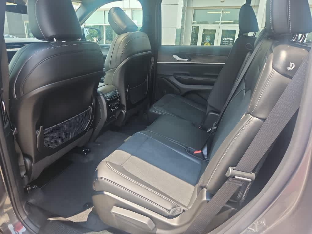 New 2026 Baltic Gray Metallic Clearcoat Jeep Laredo Altitude image 12
