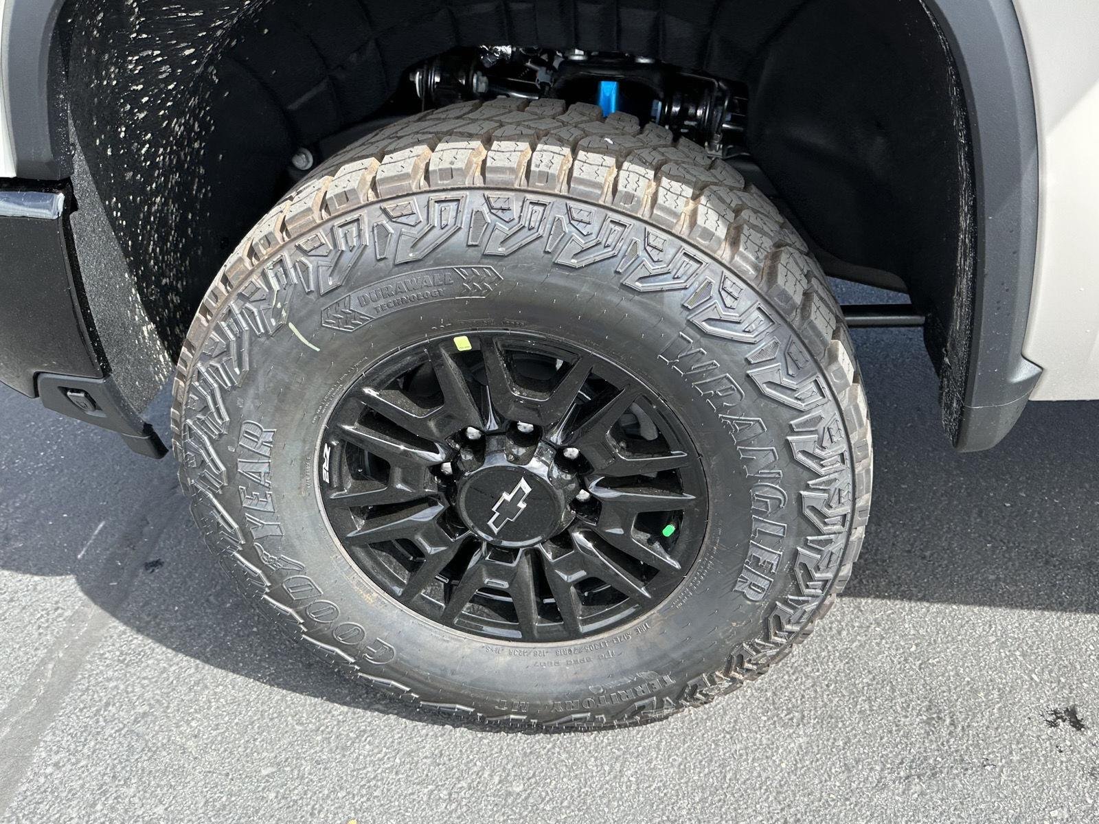 2026 Chevrolet Silverado 2500 HD ZR2 - Photo 16