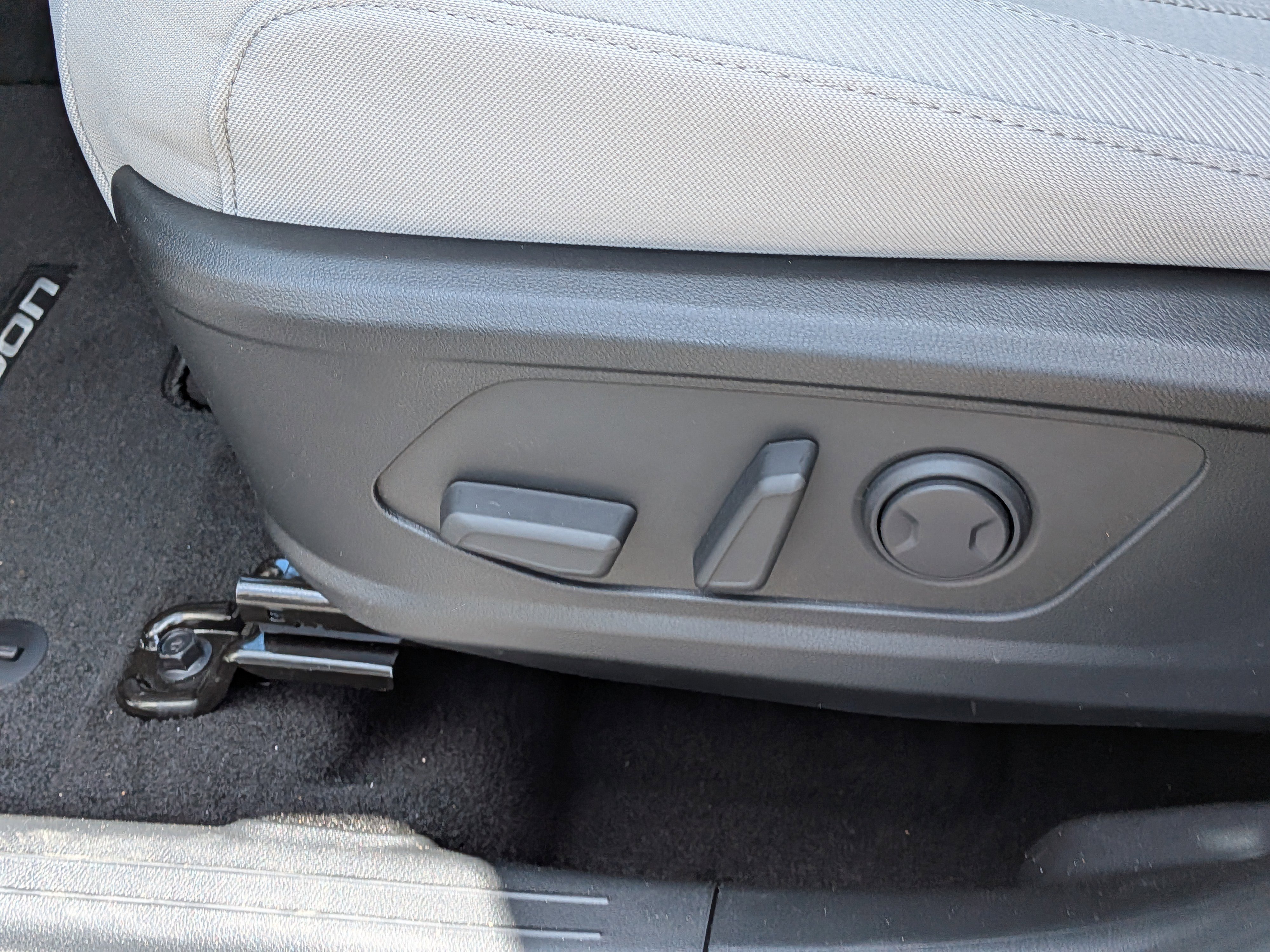 New 2026 Shimmering Silver Hyundai SEL Plus FWD image 52