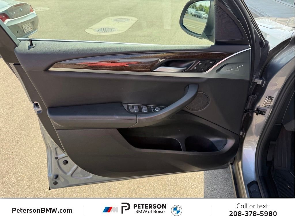 Used 2024 Skyscraper Grey Metallic BMW xDrive30i image 14