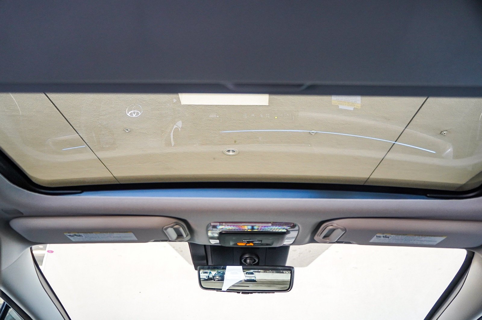 New 2027 Wind Chill Pearl <sup>1</sup> Toyota  Limited image 18