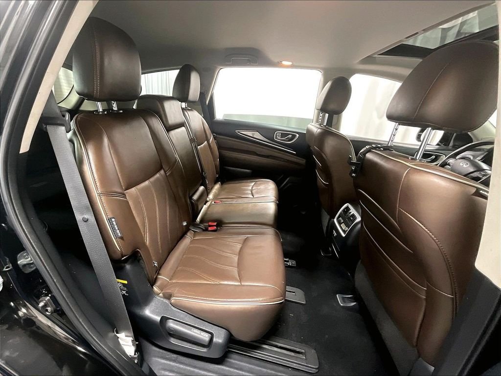 Used 2019 Black INFINITI LUXE image 16
