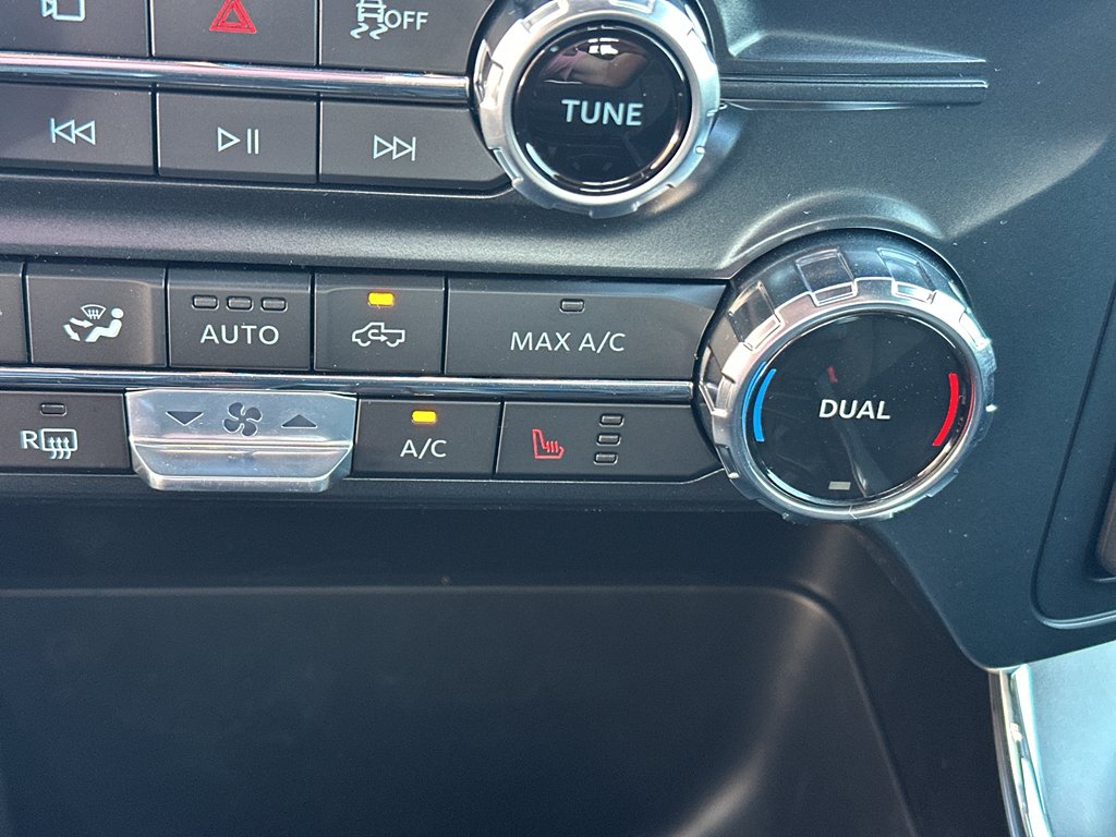 New 2026 Oxford White Ford XLT image 25