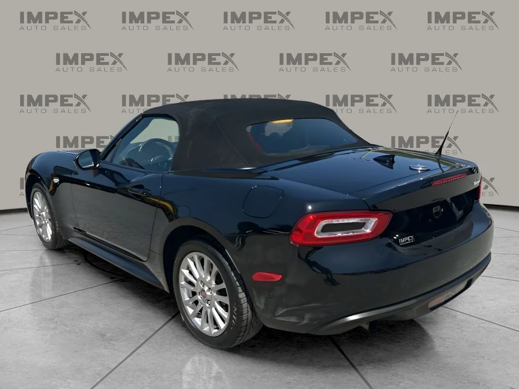 Used 2018 Black FIAT Classica image 4