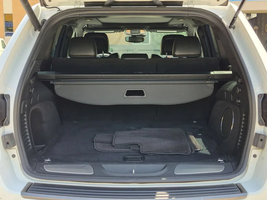 Used 2020 White Jeep High Altitude image 6