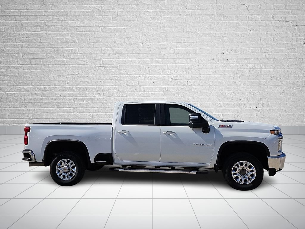 Used 2023 White Chevrolet LT image 5