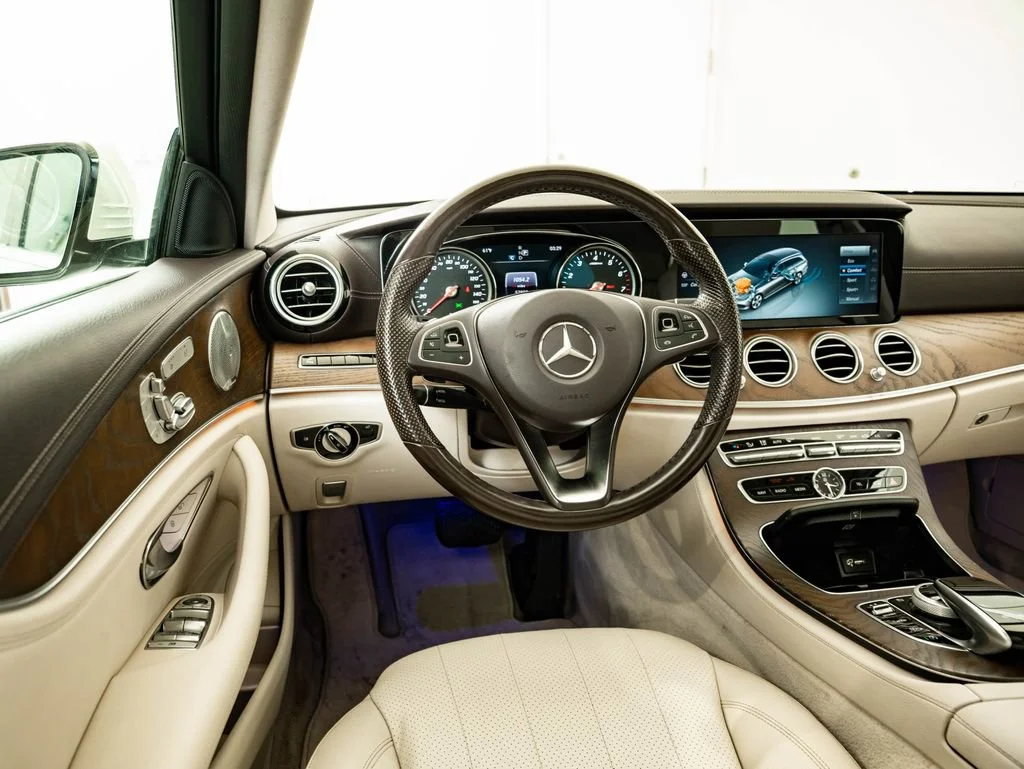 Used 2018 White Mercedes-Benz E 400 image 34