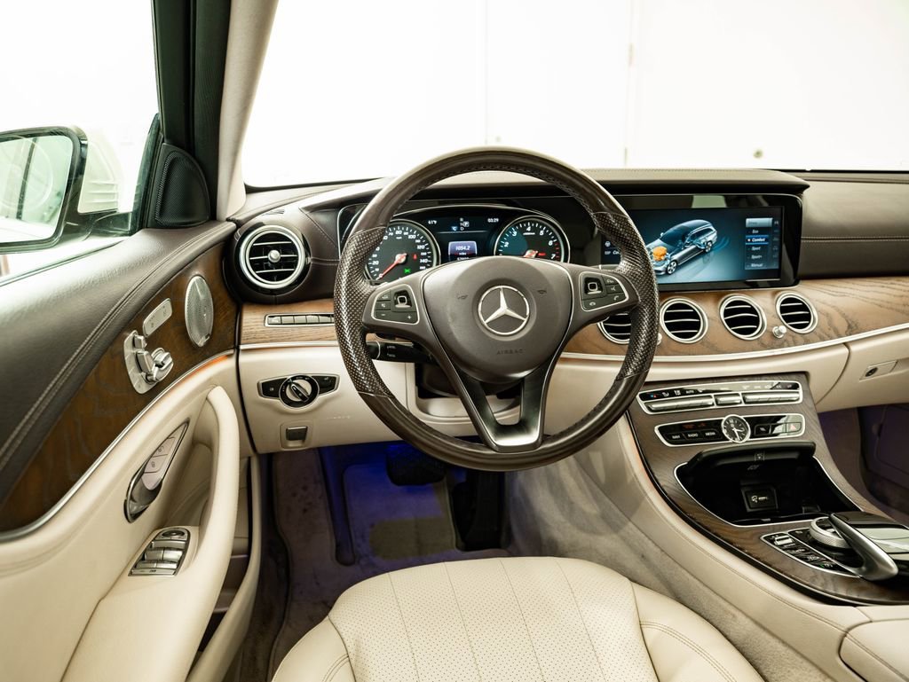 Used 2018 White Mercedes-Benz E 400 Wagon image 34