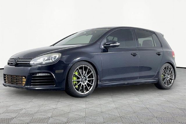 Used 2013  Volkswagen R image 1