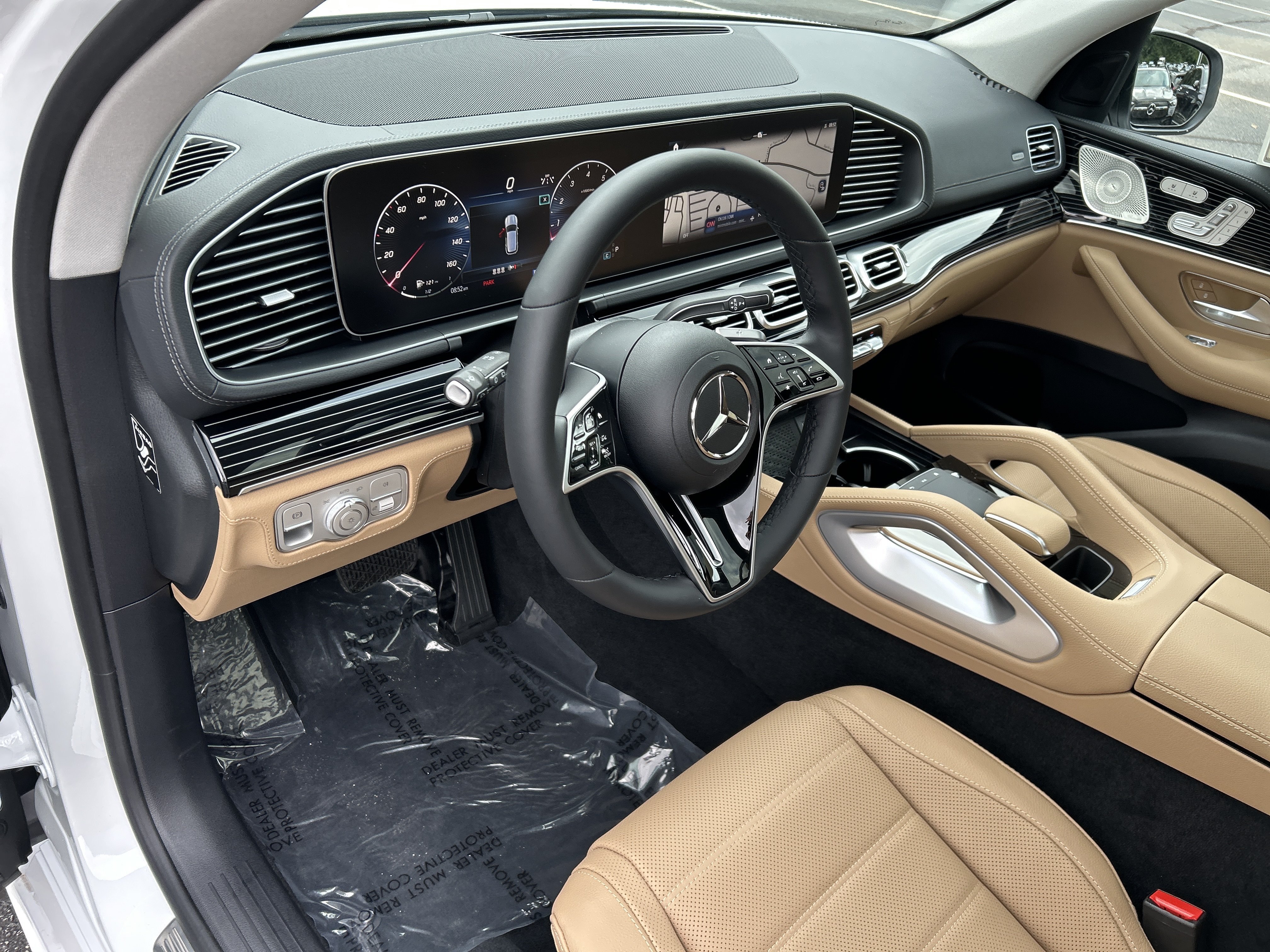 New 2026 MANUFAKTUR Moonlight White Metallic Mercedes-Benz GLE 450 4MATIC® SUV image 17