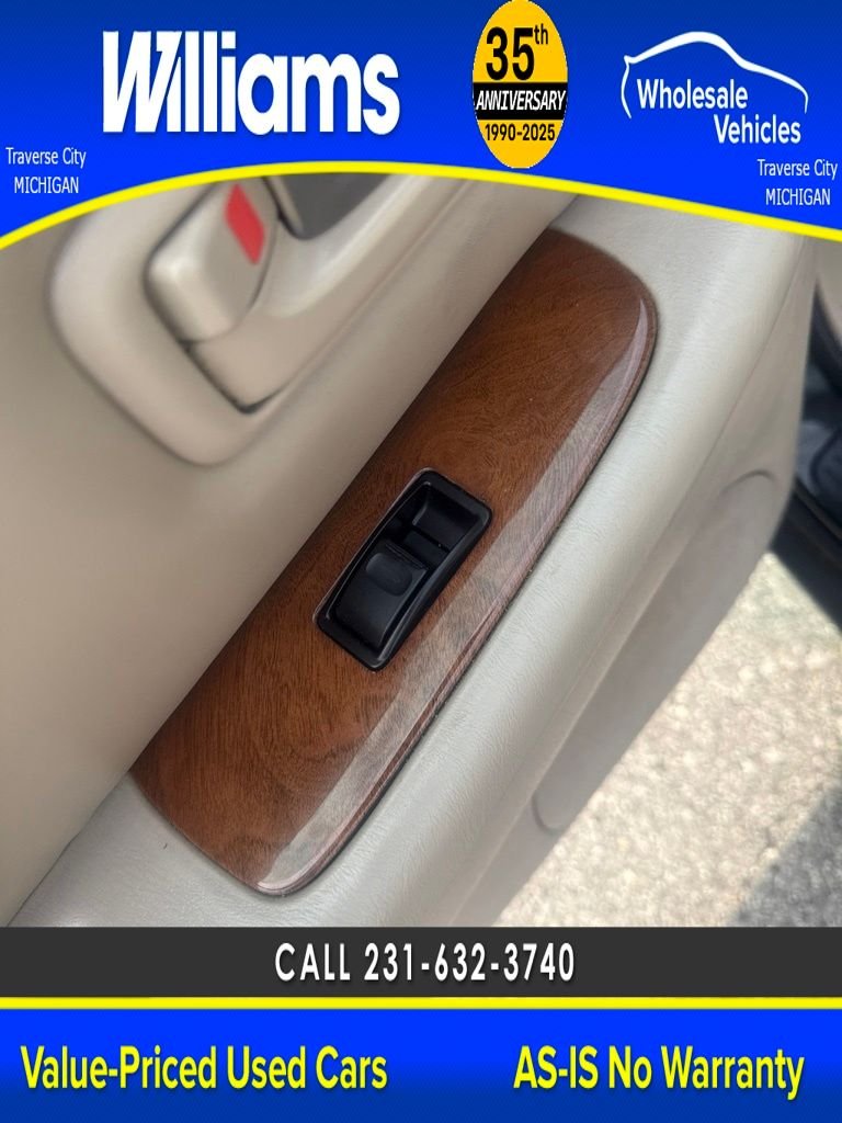 Used 1999 Black Lexus 300 image 33