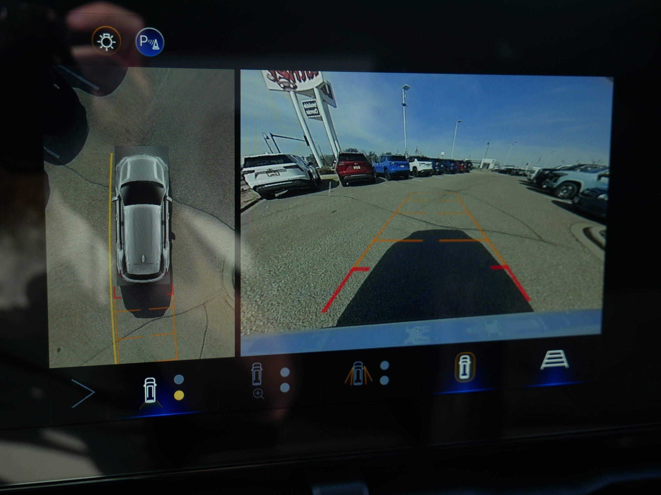 2026 Chevrolet Equinox LT - Photo 10