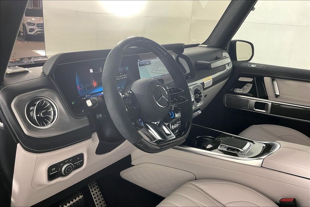 New 2027 MANUFAKTUR Dark Blue Non-Metallic Mercedes-Benz AMG® G 63 SUV image 6