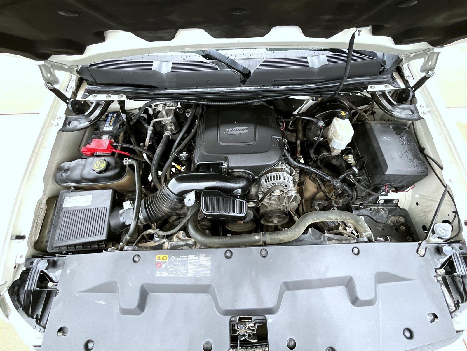 Used 2013 White Chevrolet LT image 27
