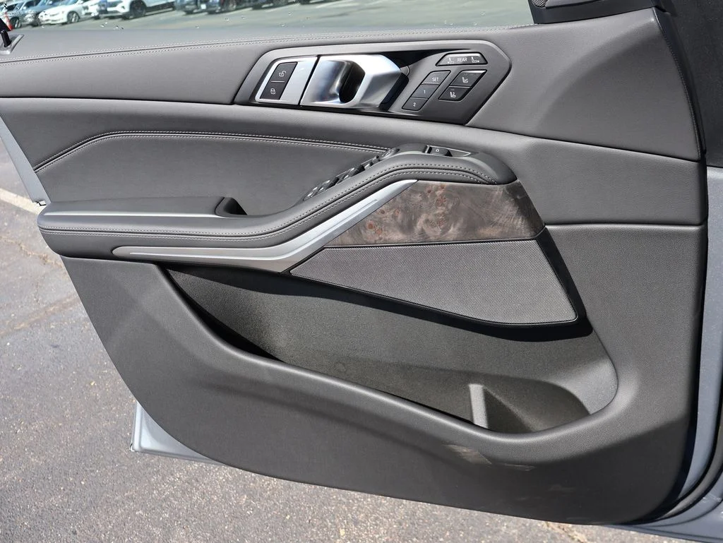 Certified Used 2026 Skyscraper Grey Metallic BMW xDrive40i image 41