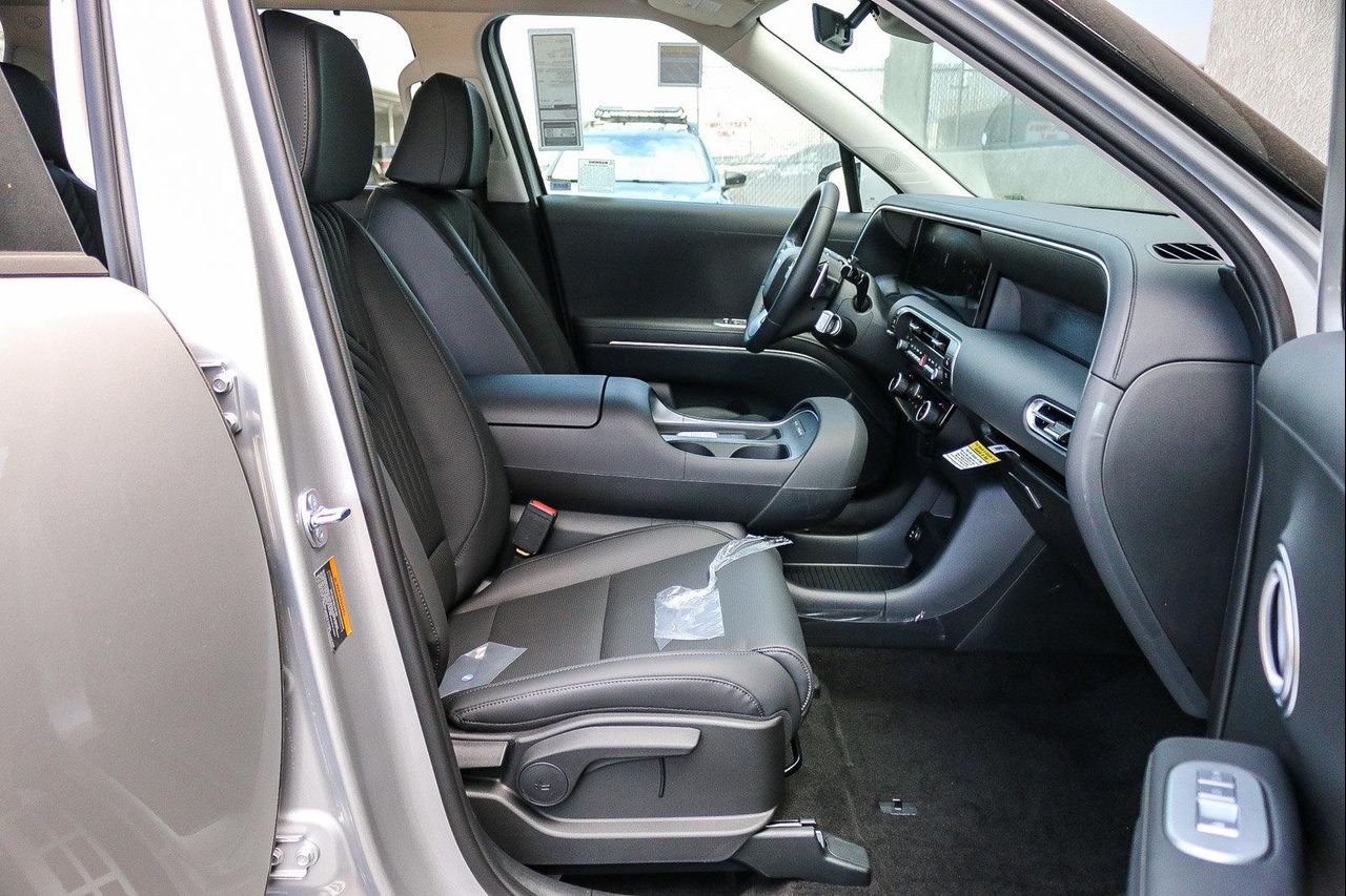 New 2026 Silver Hyundai SEL image 44