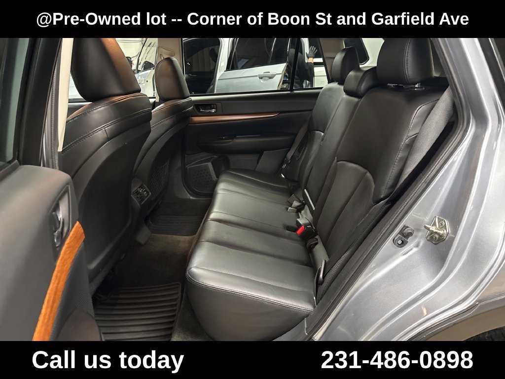 Used 2014 Silver Subaru 2.5i image 25