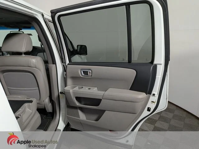 Used 2015 White Honda EX-L image 35