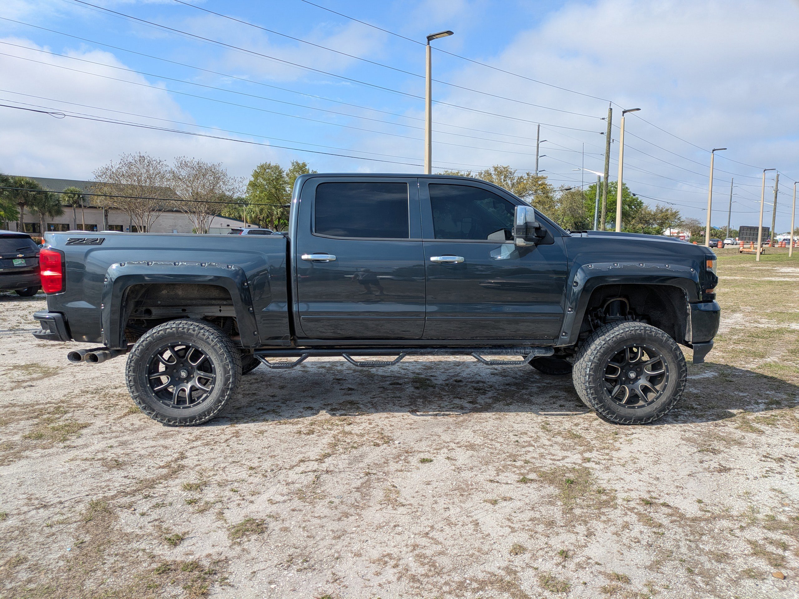 Used 2018 Graphite Metallic Chevrolet LT image 3
