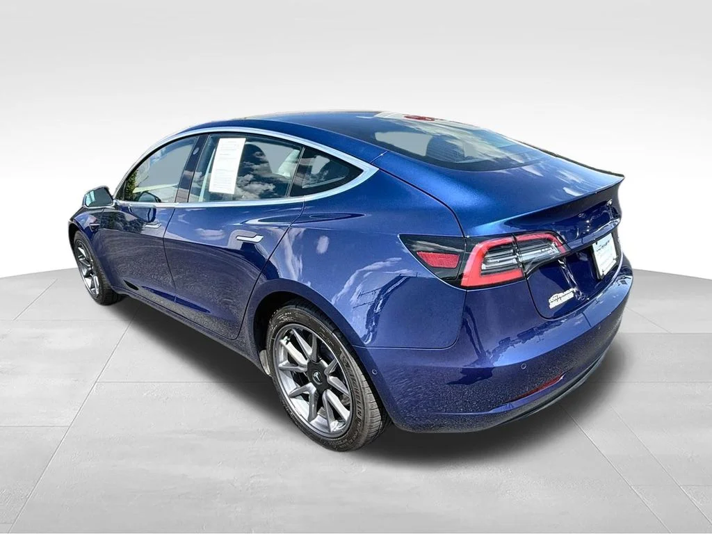 Used 2019 Blue Tesla Long Range image 6