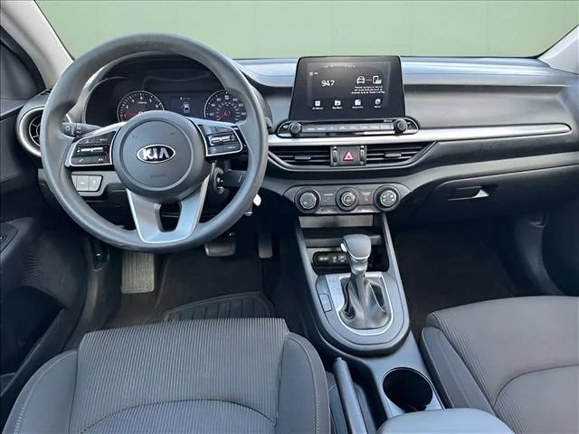 Used 2020 White Kia LXS image 11