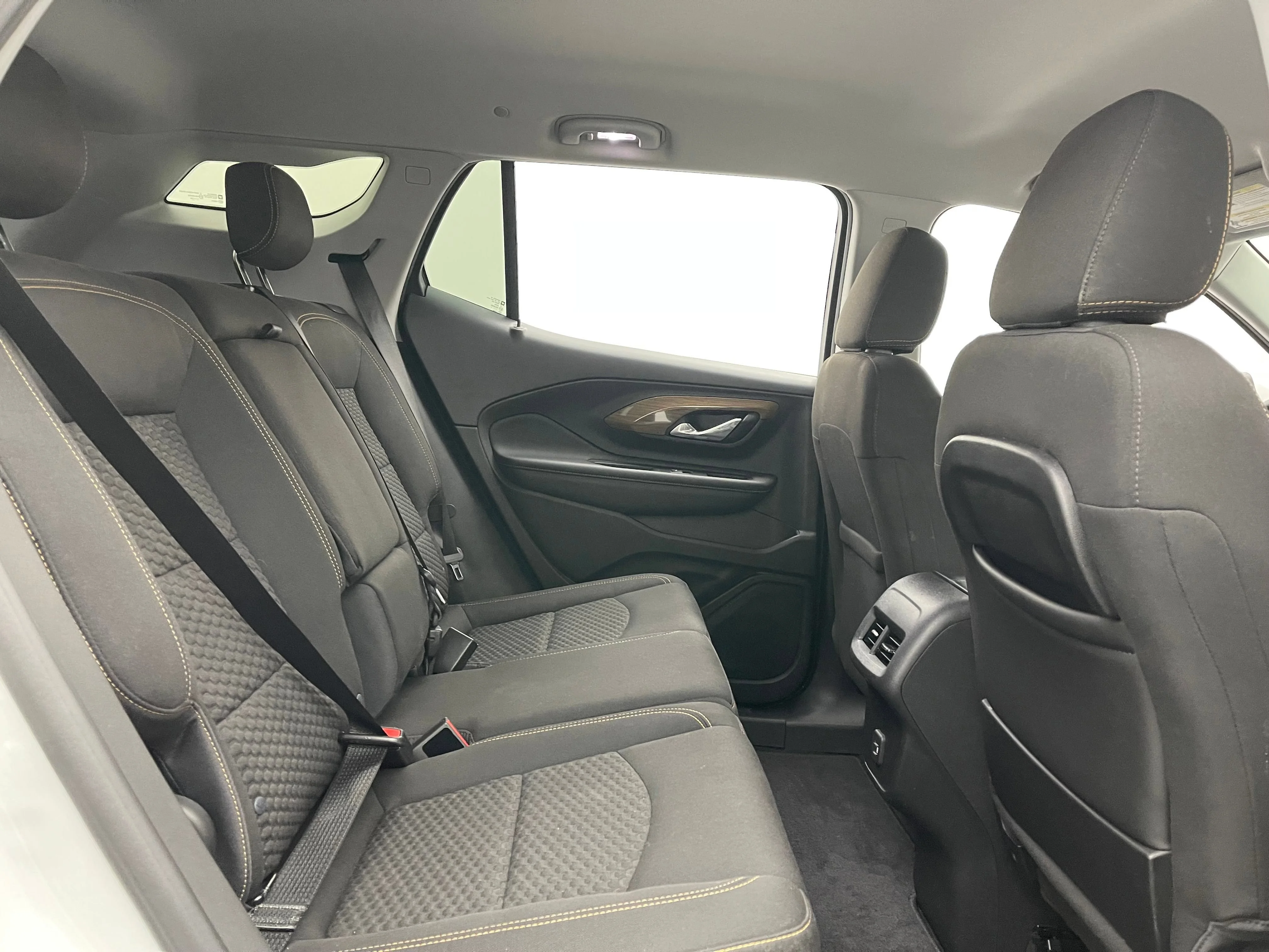 Used 2019 SUMMIT WHITE GMC SLE image 31