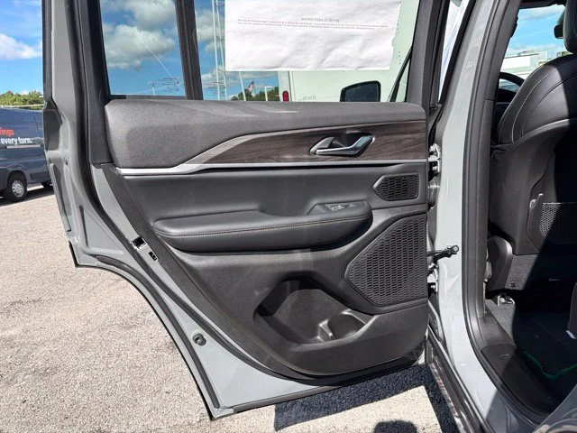 New 2027 Gray Jeep Limited image 10