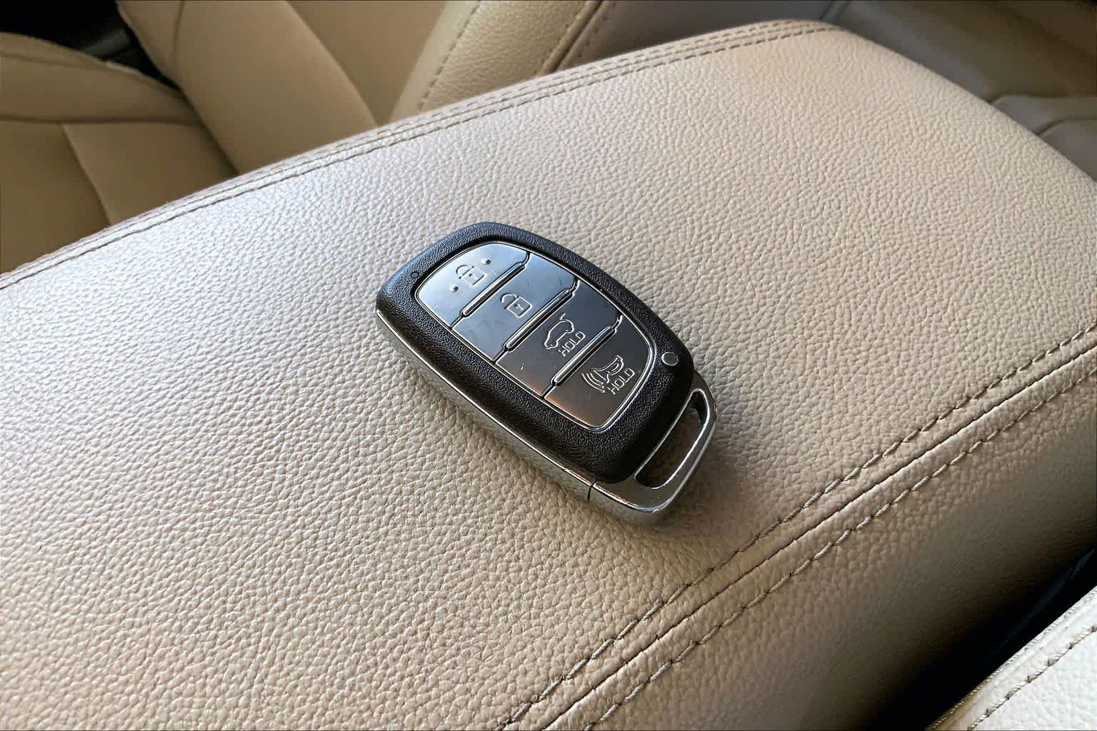 Used 2018 Dazzling White Hyundai Limited image 15