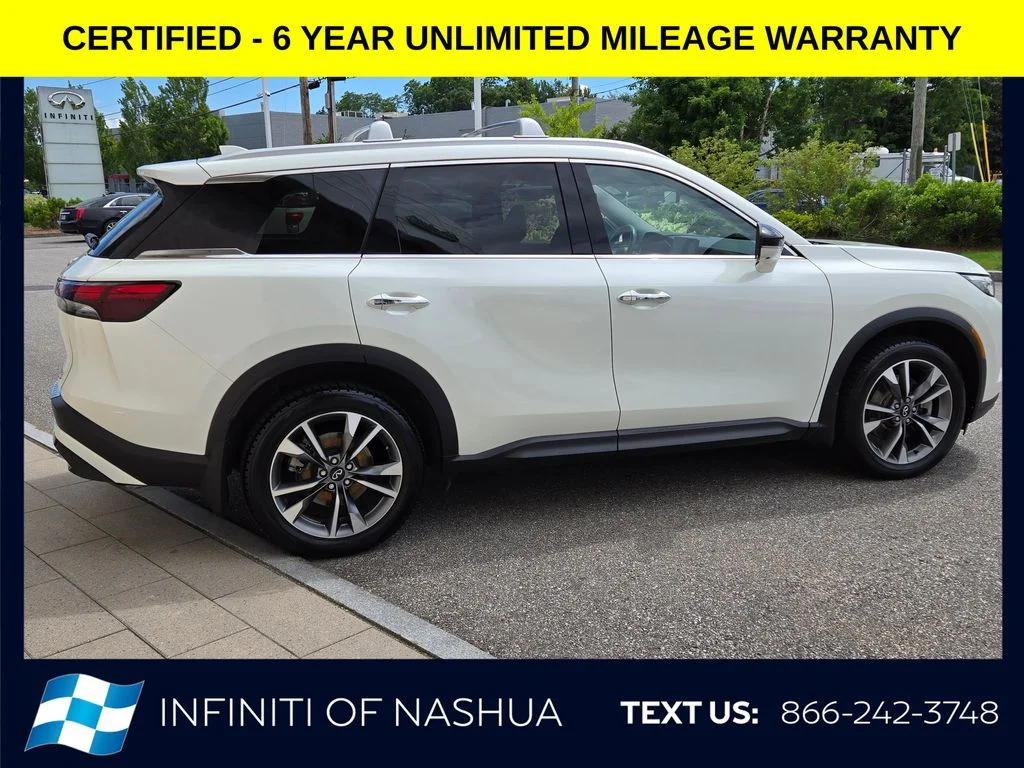 Certified Used 2023 White INFINITI LUXE image 15