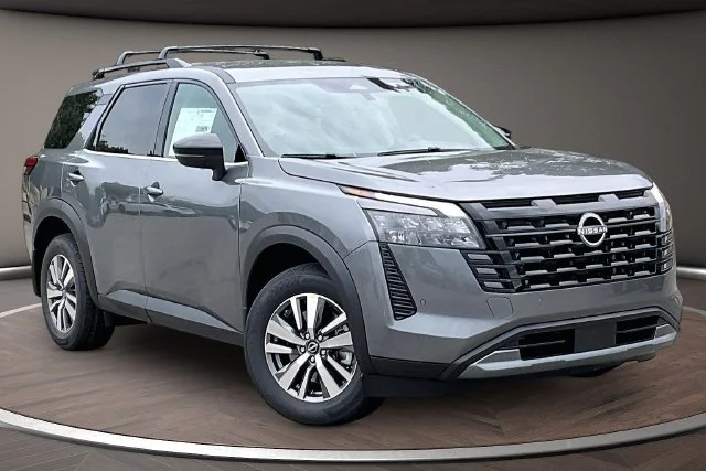 New 2026 Gray Nissan SL image 2