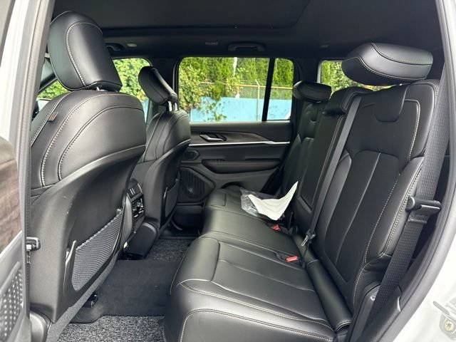 New 2026 Bright White Clear-Coat Exterior Paint Jeep 85th Anniversary Edition image 10