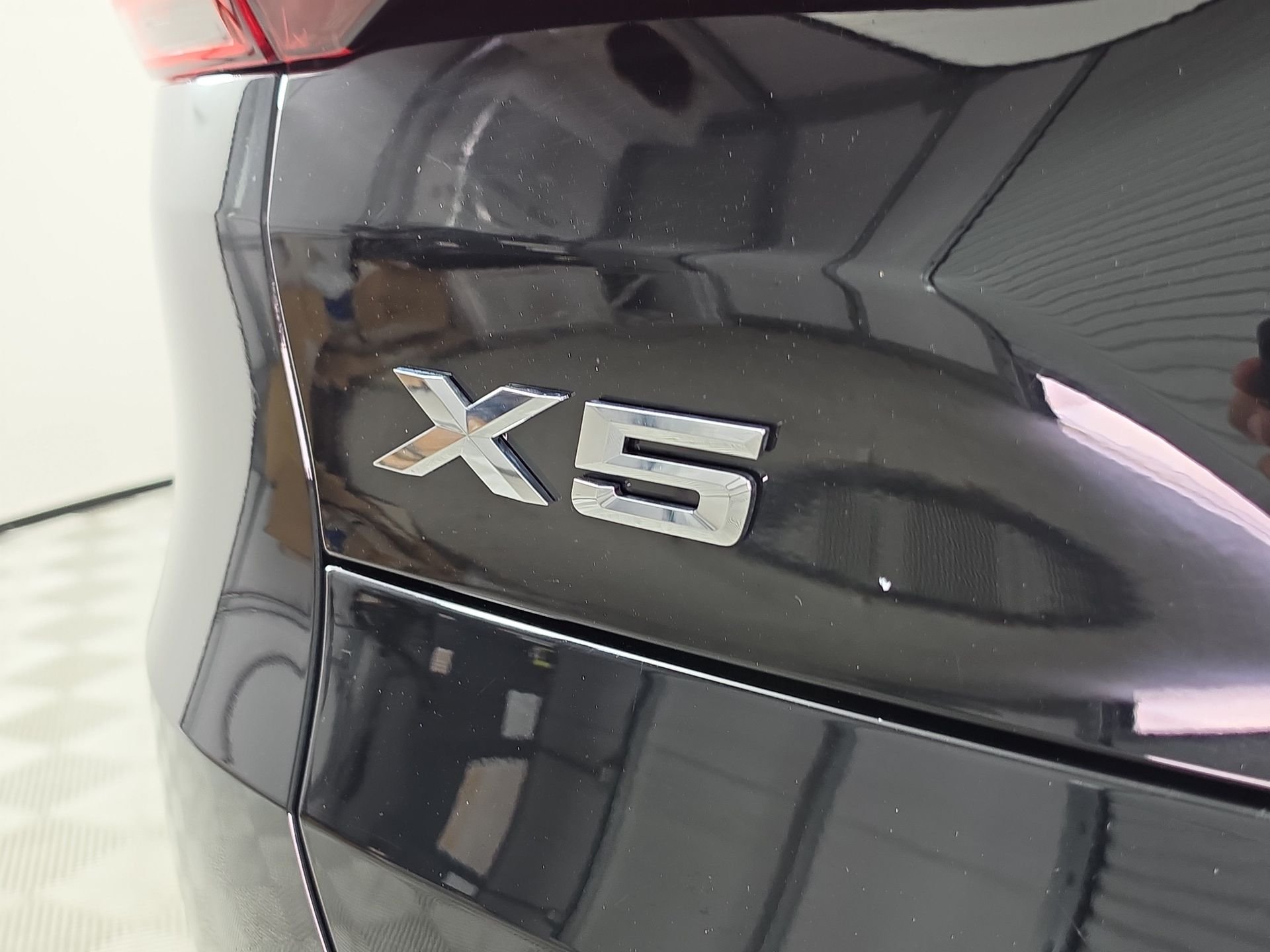 Used 2020 Black BMW sDrive40i image 12