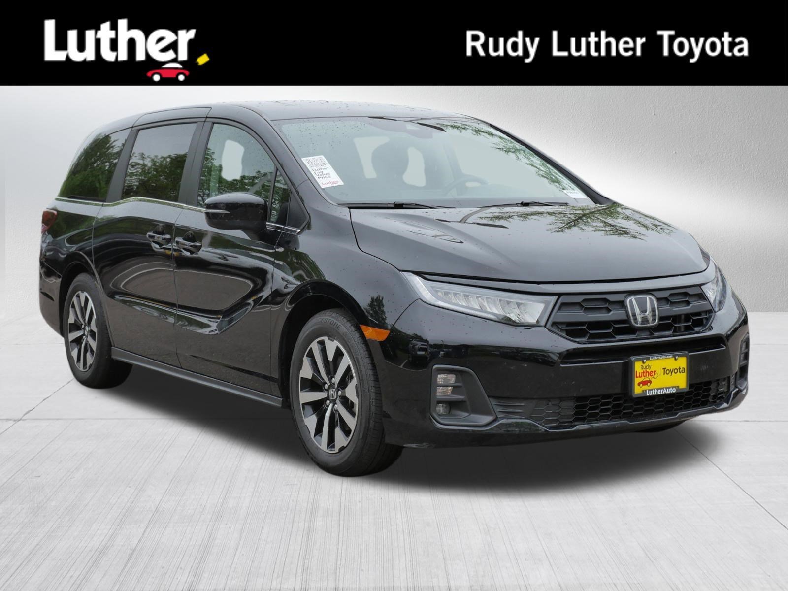 2025 Honda Odyssey EX-L's photo