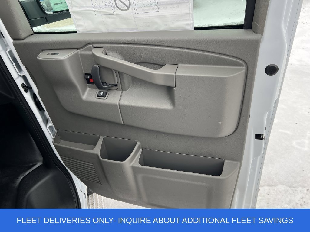 2025 Chevrolet Express Cargo Work Van - Photo 12