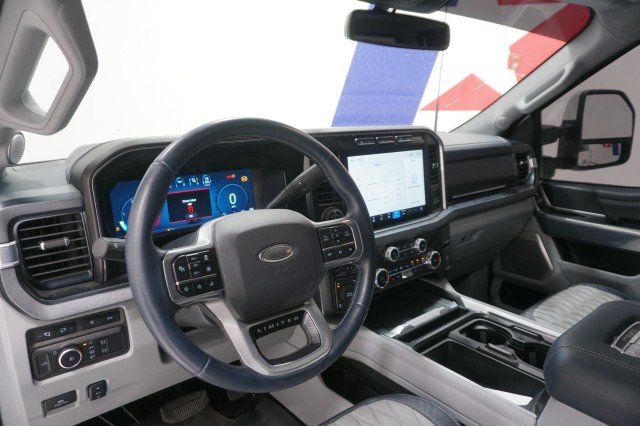 Used 2024 STAR WHITE METALLIC TRI-COAT Ford Limited image 20
