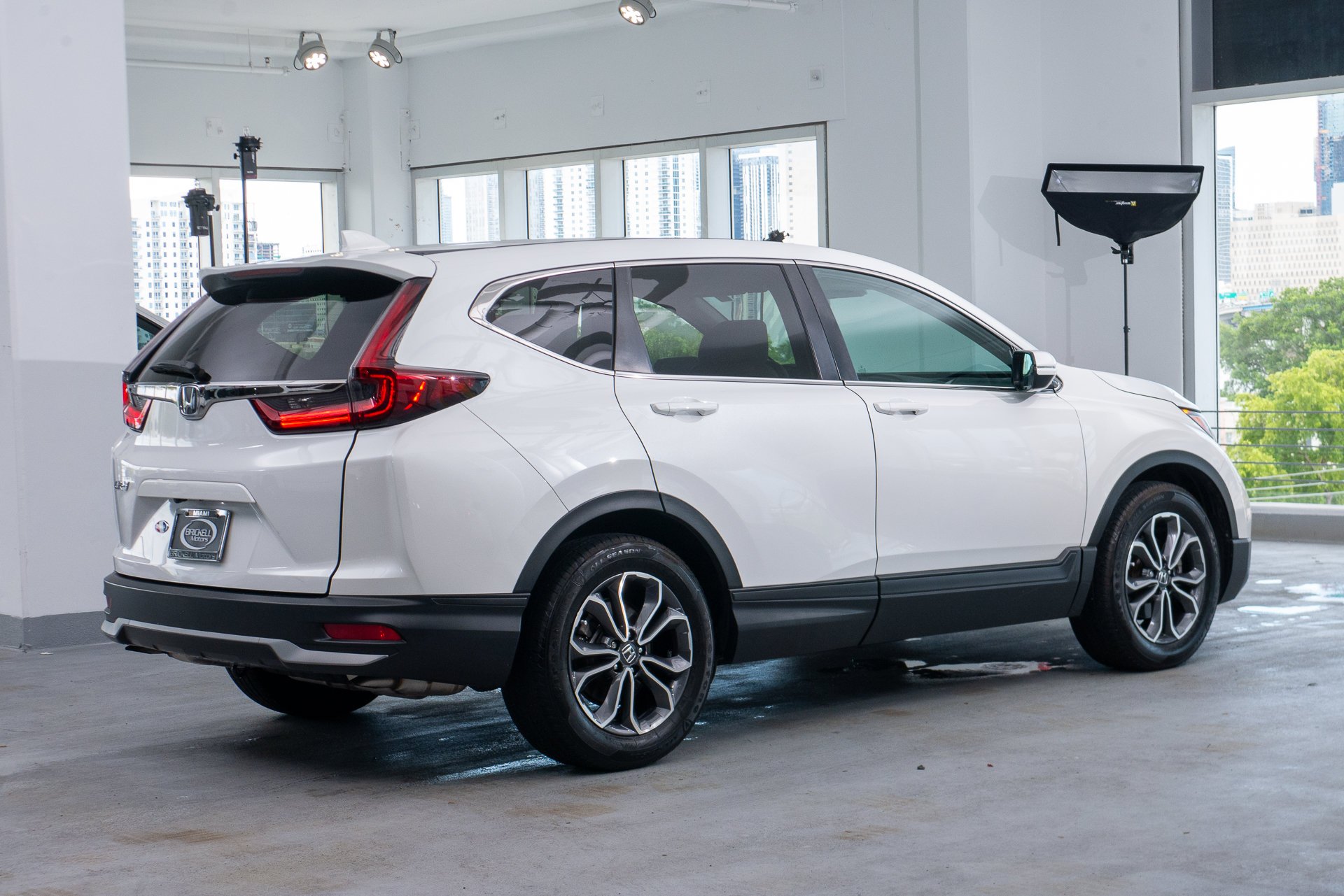 Used 2021 White Honda EX-L image 7