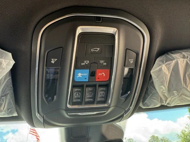 2025 Jeep Grand Cherokee Limited - Photo 24