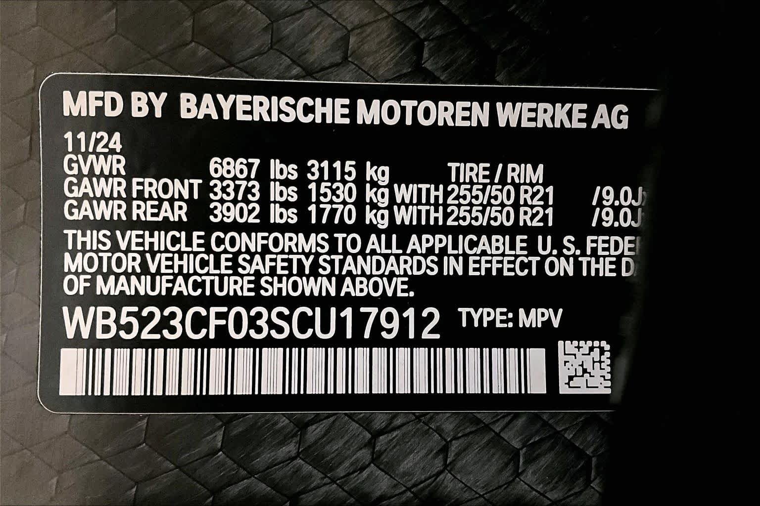 Used 2025  BMW xDrive50 image 31
