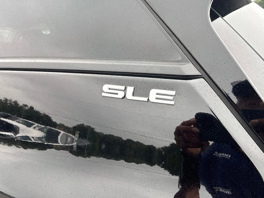 Used 2019 Black GMC SLE image 19