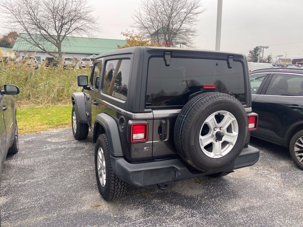 Used 2021 Granite Crystal Metallic Clearcoat Jeep Sport S image 4