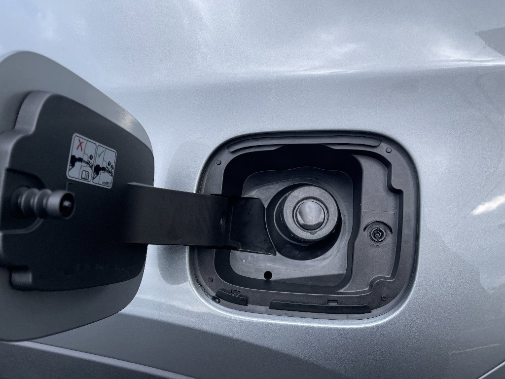 New 2026 Sterling Metallic GMC Elevation image 14