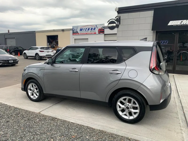 Used 2023 Gray Kia LX Wagon 4D image 10