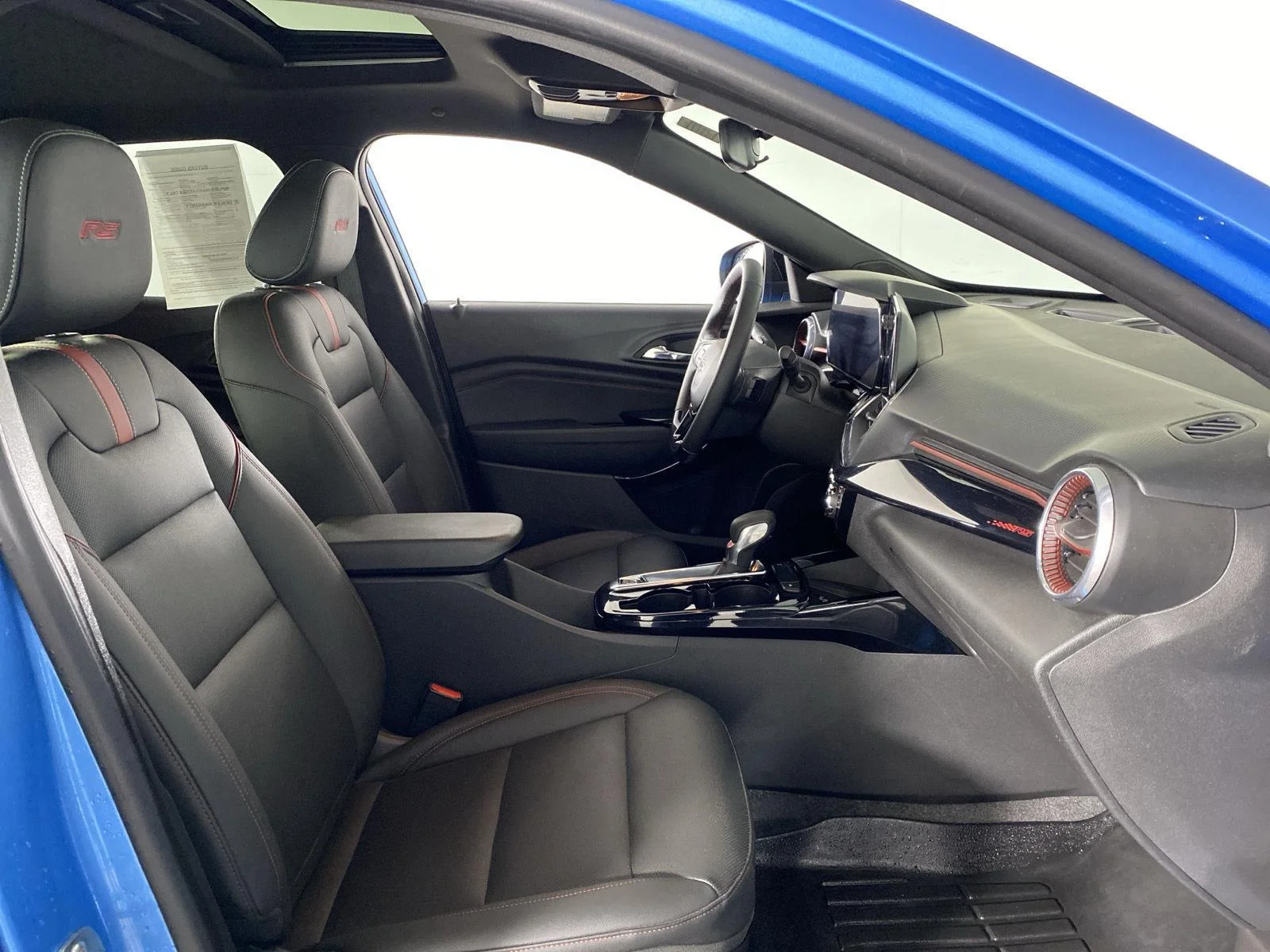 Used 2025 Marina Blue Metallic Chevrolet 2RS image 26
