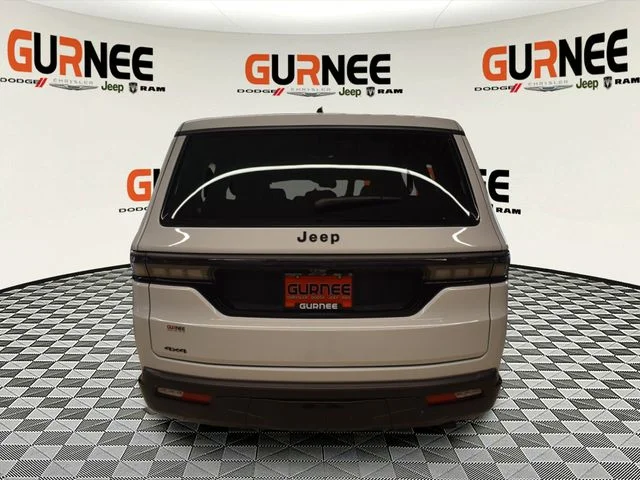 New 2026 Bright White Clear-Coat Exterior Paint Jeep Limited Reserve image 4