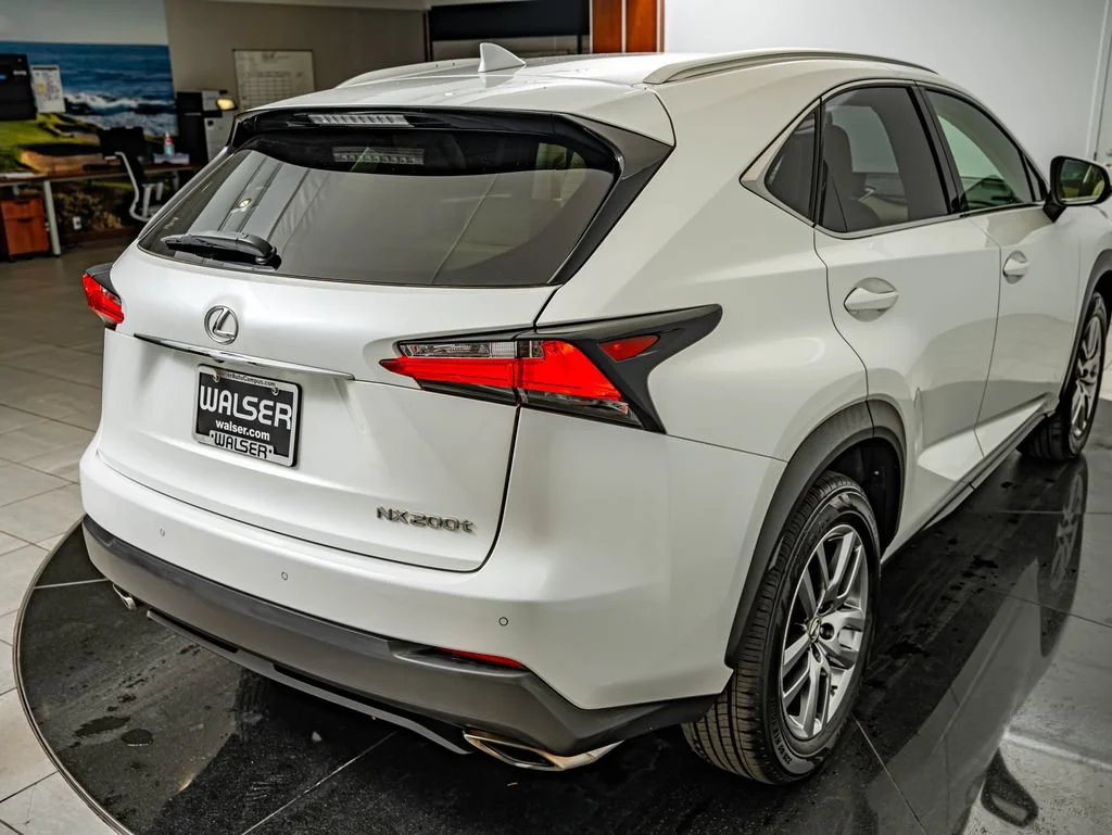 Used 2015 White Pearl Lexus 200t image 16